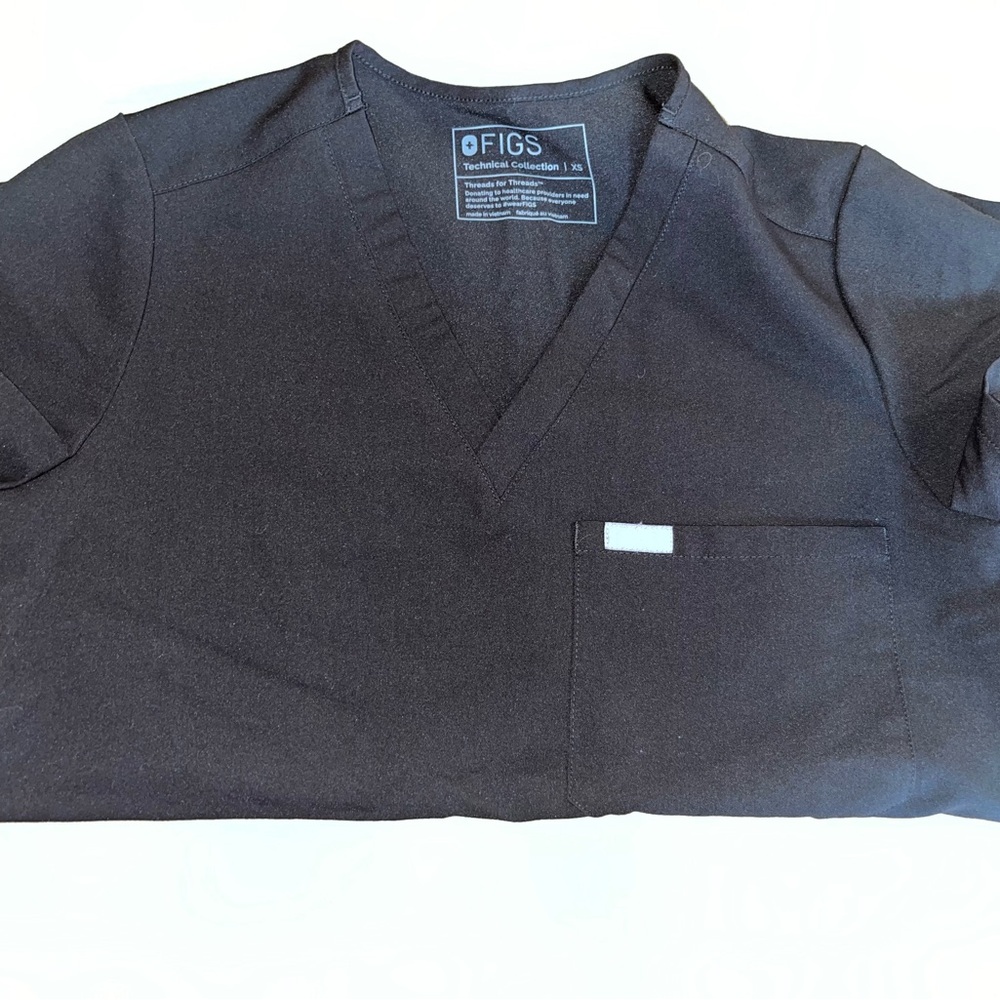 Figs XSMALL black Catarina top